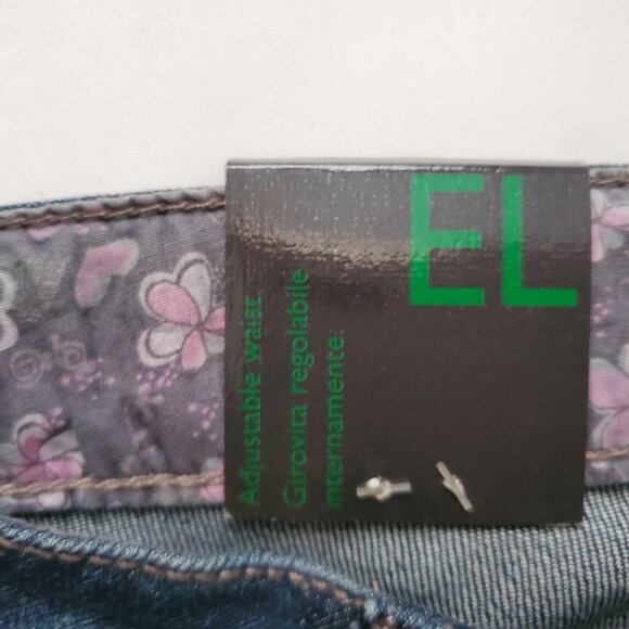 Benetton Jeans Women's Adjustable Waist Stretch Slim Denim Jeans Waist 28 NWT - Picture 9 of 16
